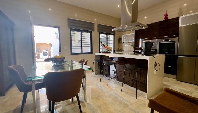 Reventa - Chalet - Pilar de la Horadada - TORRE DE LA HORADADA