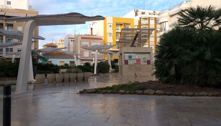 Jälleenmyynti - Asunto - Torrevieja - Acequion