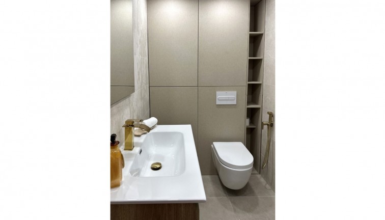 Reventa - Apartamento / piso - Torrevieja