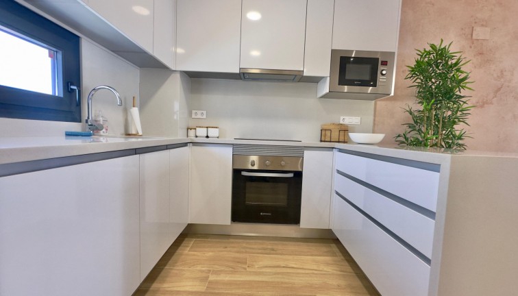 Återförsäljning - Bungalow - Torrevieja - Los Balcones