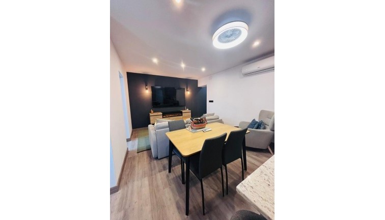 Reventa - Casa adosada - San Miguel de Salinas