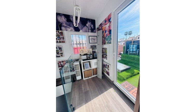 Reventa - Casa adosada - San Miguel de Salinas