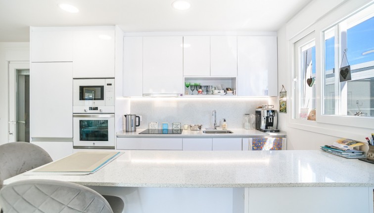 Resale - Chalet - Pilar de la Horadada