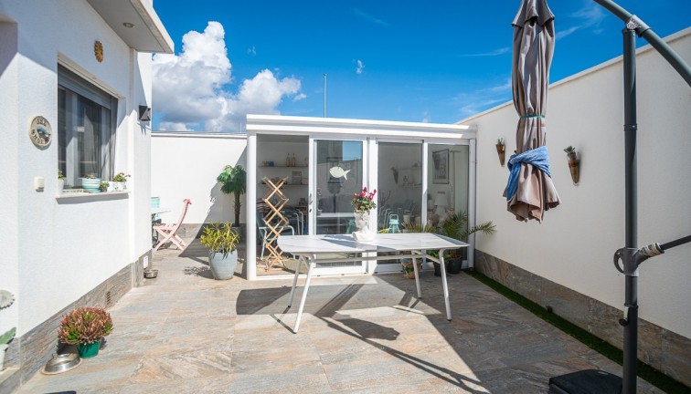 Resale - Chalet - Pilar de la Horadada