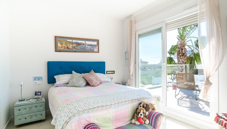 Resale - Chalet - Pilar de la Horadada