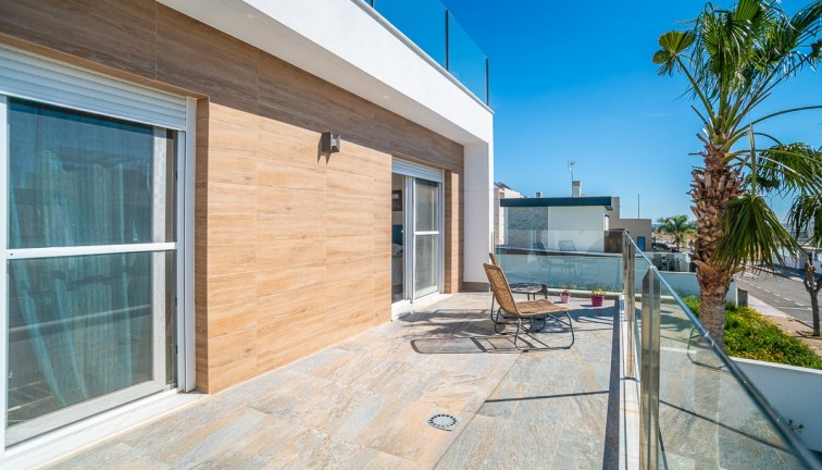 Resale - Chalet - Pilar de la Horadada