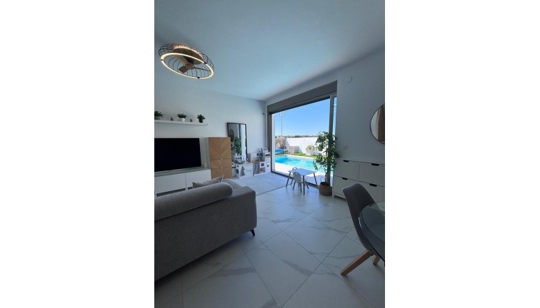 Resale - Chalet - Villamartín