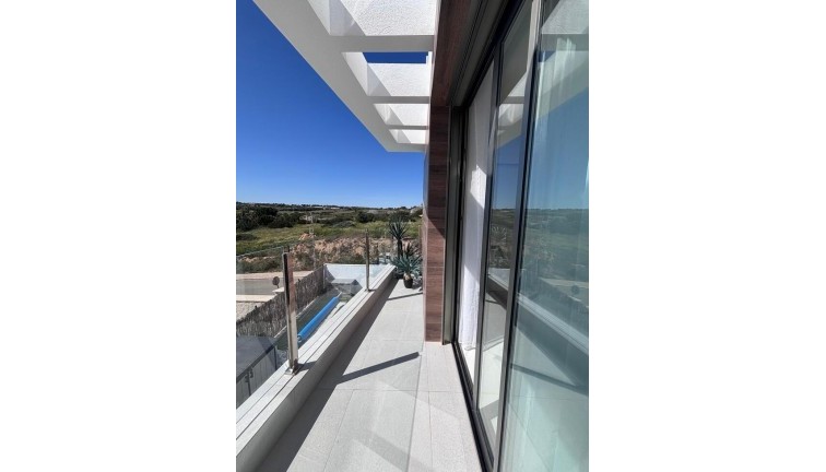 Resale - Chalet - Villamartín