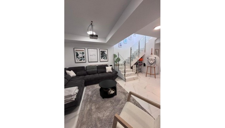 Resale - Chalet - Villamartín