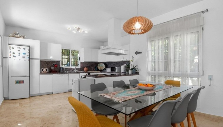 Resale - Chalet - Orihuela Costa - Las Ramblas