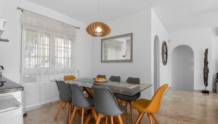 Resale - Chalet - Orihuela Costa - Las Ramblas