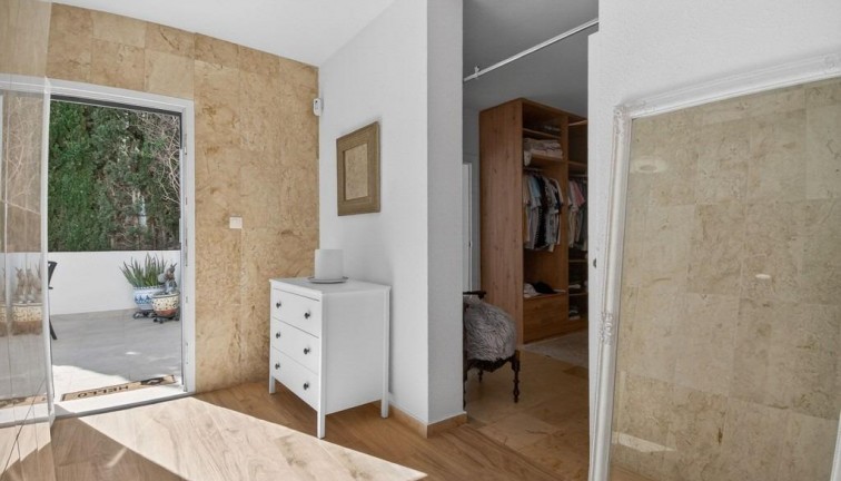 Resale - Chalet - Orihuela Costa - Las Ramblas