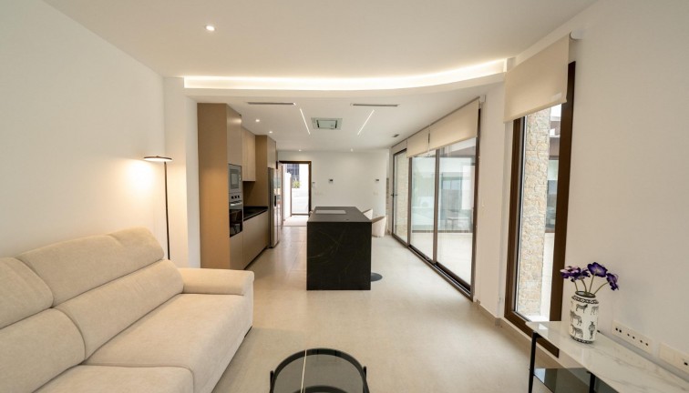 Uudistuotanto - Erillistalo - Almoradí - Las Heredades