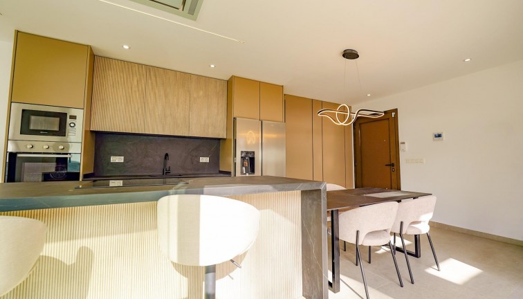 Uudistuotanto - Erillistalo - Almoradí - Las Heredades