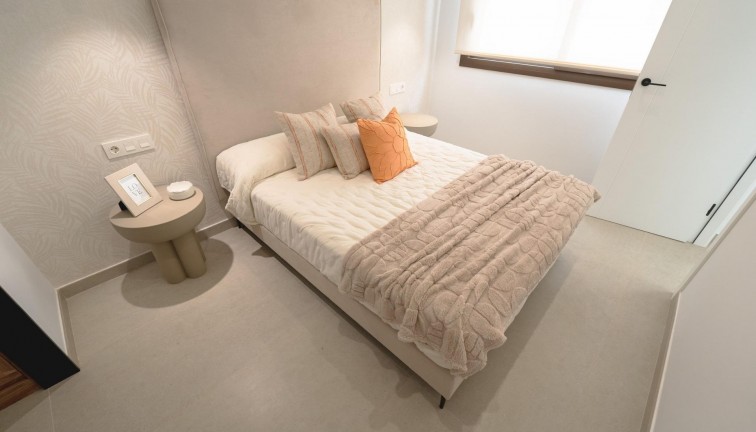 Uudistuotanto - Erillistalo - Almoradí - Las Heredades