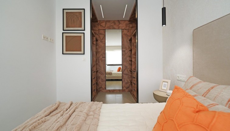 Uudistuotanto - Erillistalo - Almoradí - Las Heredades