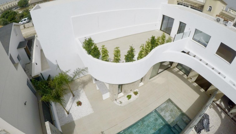 Uudistuotanto - Erillistalo - Almoradí - Las Heredades