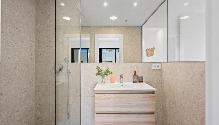 Uudistuotanto - Asunto - Los Alcazares - Serena Golf