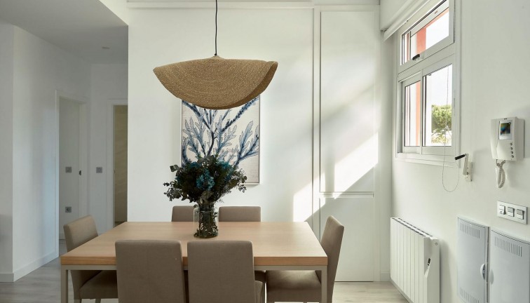 Uudistuotanto - Asunto - Vera - El Playazo