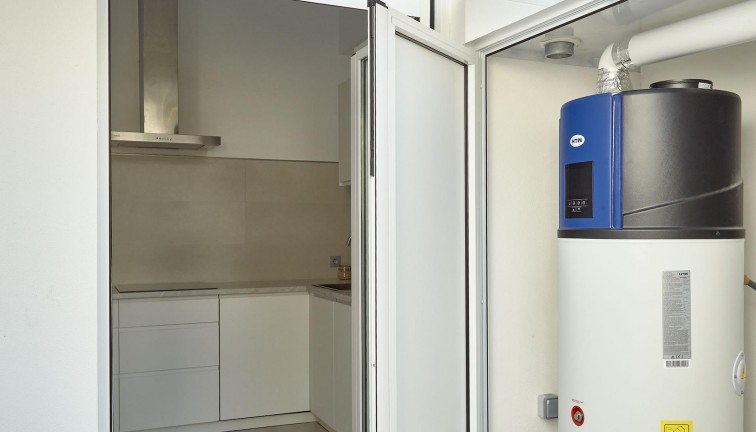 Uudistuotanto - Asunto - Vera - El Playazo