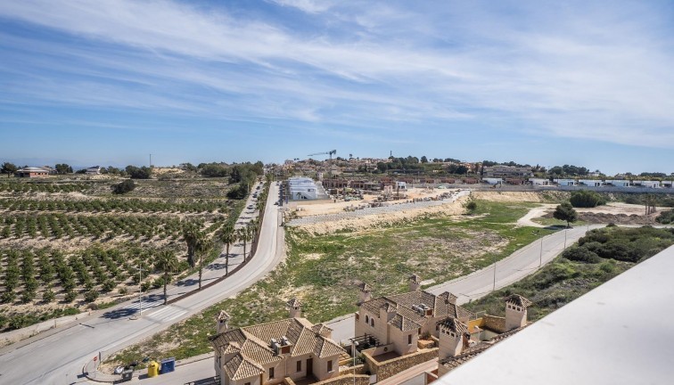 Uudistuotanto - Erillistalo - Algorfa - La Finca Golf