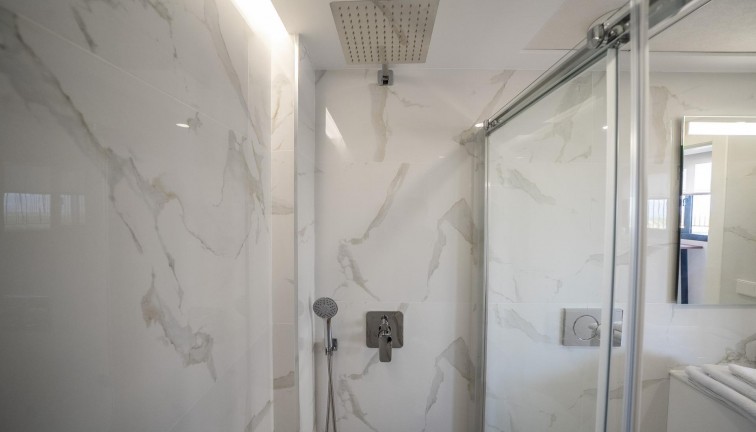 Uudistuotanto - Erillistalo - Algorfa - La Finca Golf