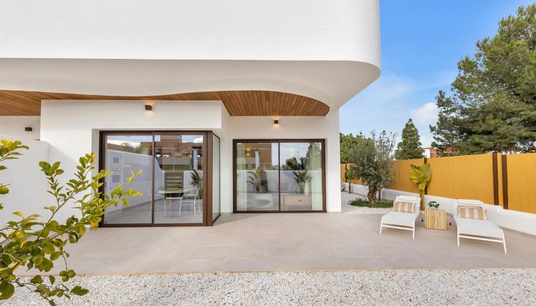 Obra nueva - Chalet - Los Alcazares