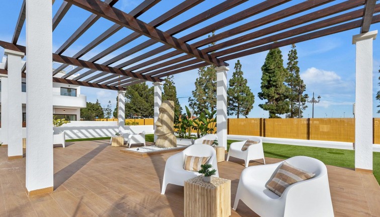 Obra nueva - Bungalow - Los Alcazares