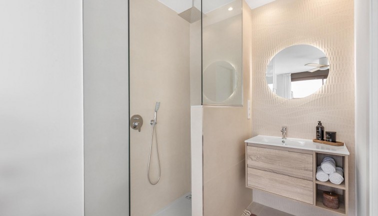 Obra nueva - Apartamento - Apartamento en el último piso - Los Alcazares