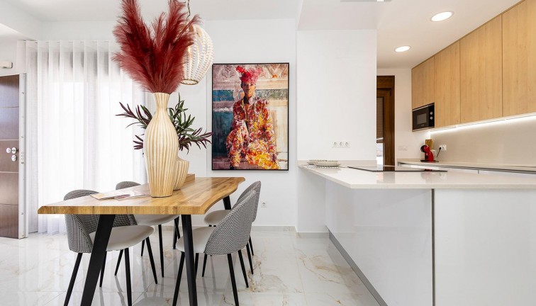 Uudistuotanto - Erillistalo - Polop - Polop Hills