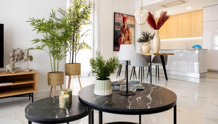 Uudistuotanto - Erillistalo - Polop - Polop Hills