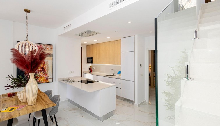 Uudistuotanto - Erillistalo - Polop - Polop Hills