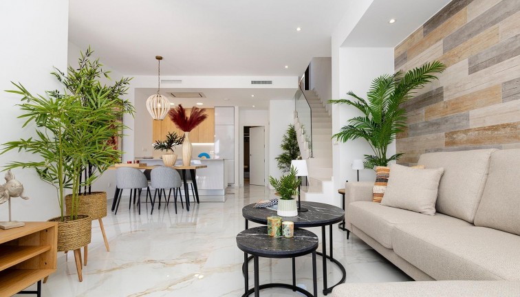 Uudistuotanto - Erillistalo - Polop - Polop Hills