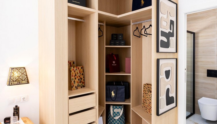 Uudistuotanto - Erillistalo - Polop - Polop Hills