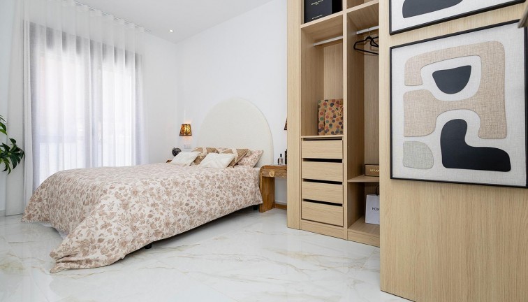 Uudistuotanto - Erillistalo - Polop - Polop Hills