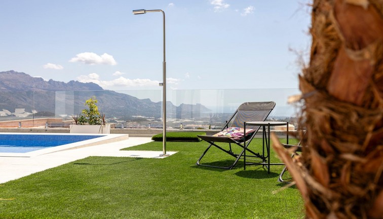 Uudistuotanto - Erillistalo - Polop - Polop Hills