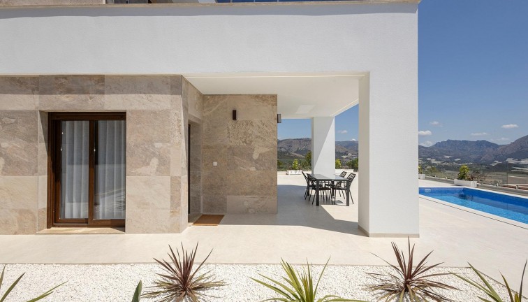 Uudistuotanto - Erillistalo - Polop - Polop Hills