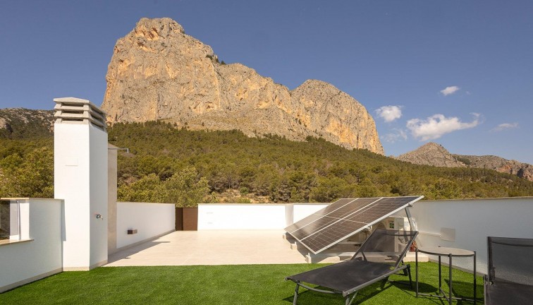 Uudistuotanto - Erillistalo - Polop - Polop Hills