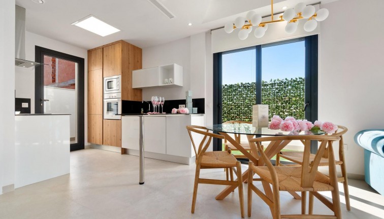 Uudistuotanto - Erillistalo - Los Montesinos - LOS MONTESINOS