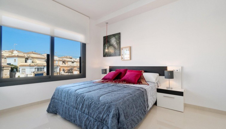 Uudistuotanto - Erillistalo - Los Montesinos - LOS MONTESINOS