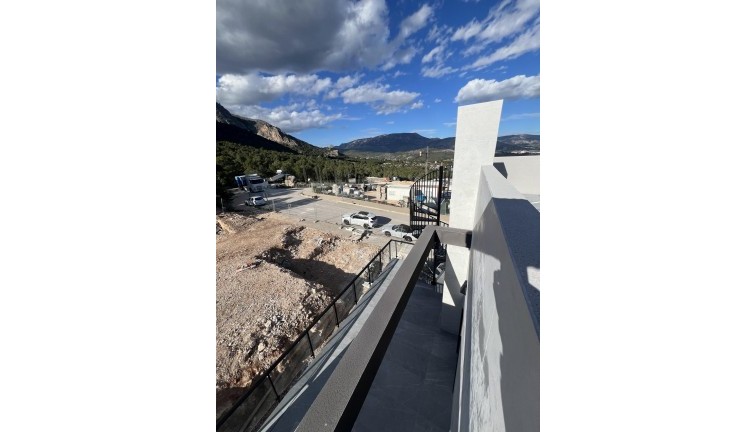 Obra nueva - Chalet - Polop