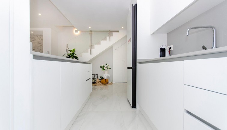 Uudistuotanto - Erillistalo - Orihuela - Vistabella Golf