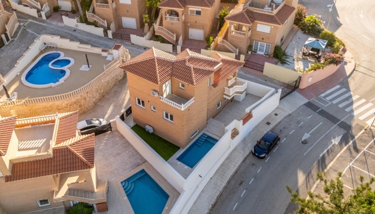 Uudistuotanto - Erillistalo - Rojales - Ciudad Quesada