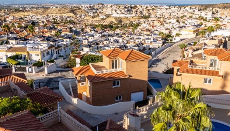 Uudistuotanto - Erillistalo - Rojales - Ciudad Quesada