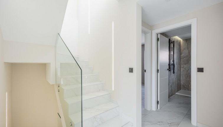 Uudistuotanto - Erillistalo - Rojales - Ciudad Quesada