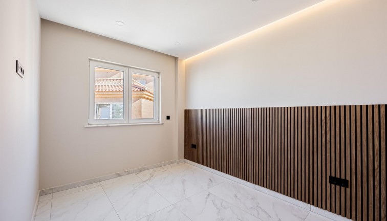 Uudistuotanto - Erillistalo - Rojales - Ciudad Quesada