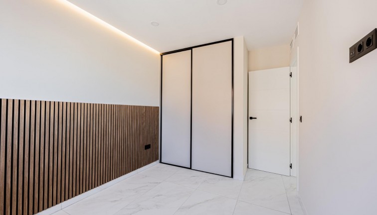 Uudistuotanto - Erillistalo - Rojales - Ciudad Quesada