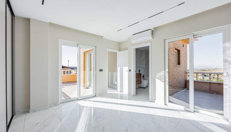 Uudistuotanto - Erillistalo - Rojales - Ciudad Quesada