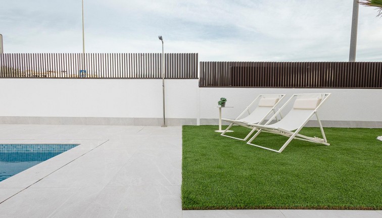 Uudistuotanto - Erillistalo - Orihuela - Vistabella Golf