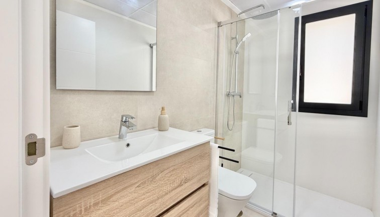 Obra nueva - Casa adosada - Cox